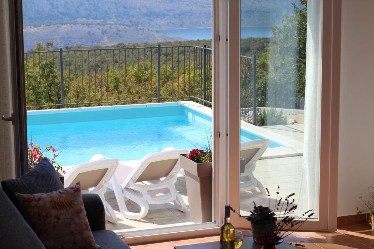 Holiday Home Aqua Šmrika 外观 照片